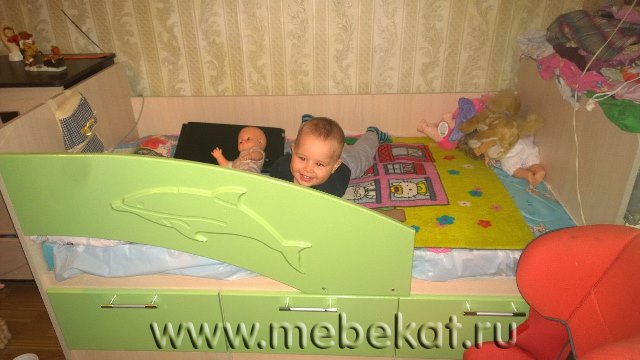 Кровать Дельфин 1,6 м, салатовый глянец Кровать Дельфин 1,6 м, салатовый глянец