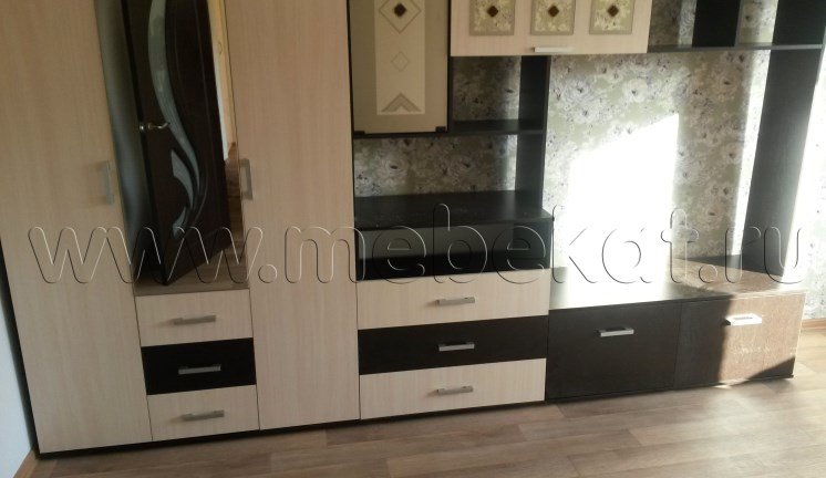 Гостиная Бэлла с 3х створчатым шкафом