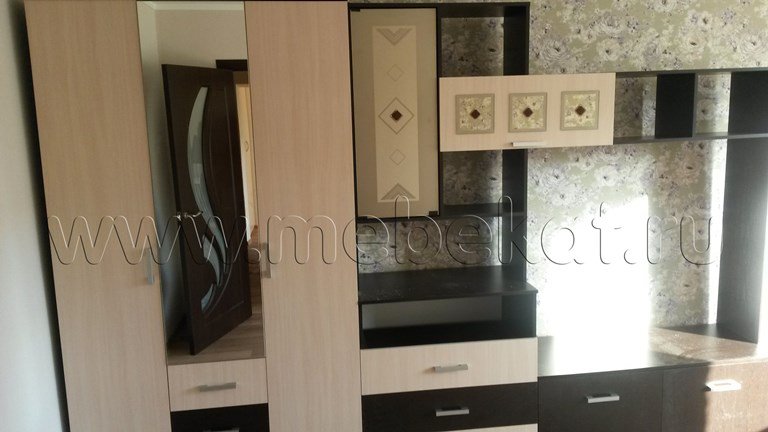 Гостиная Бэлла с 3х створчатым шкафом