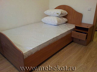 Кровать и тумба Ивушка-5
